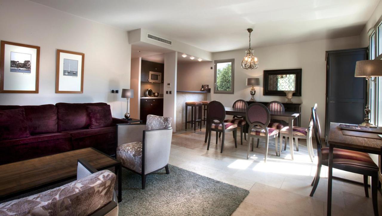 Residence Hoteliere 4 Etoiles Les Mas Du Grand Vallon มูแฌ็ง ภายนอก รูปภาพ
