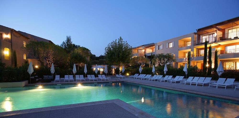 Residence Hoteliere 4 Etoiles Les Mas Du Grand Vallon มูแฌ็ง ภายนอก รูปภาพ