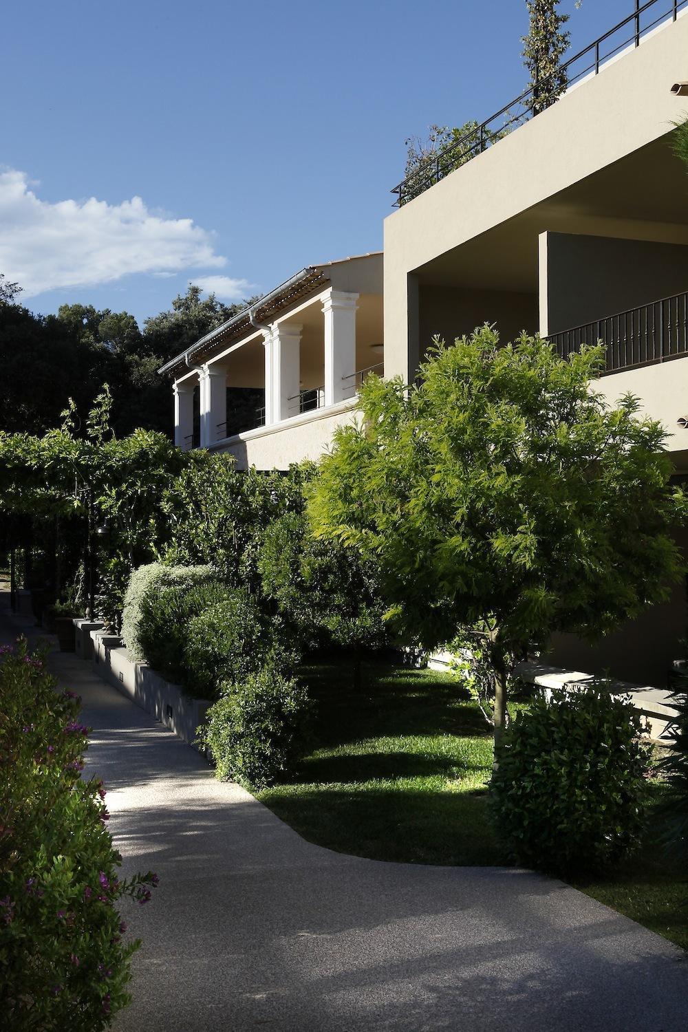 Residence Hoteliere 4 Etoiles Les Mas Du Grand Vallon มูแฌ็ง ภายนอก รูปภาพ