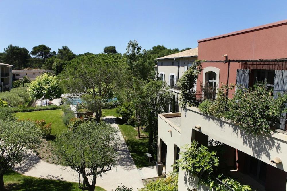 Residence Hoteliere 4 Etoiles Les Mas Du Grand Vallon มูแฌ็ง ภายนอก รูปภาพ