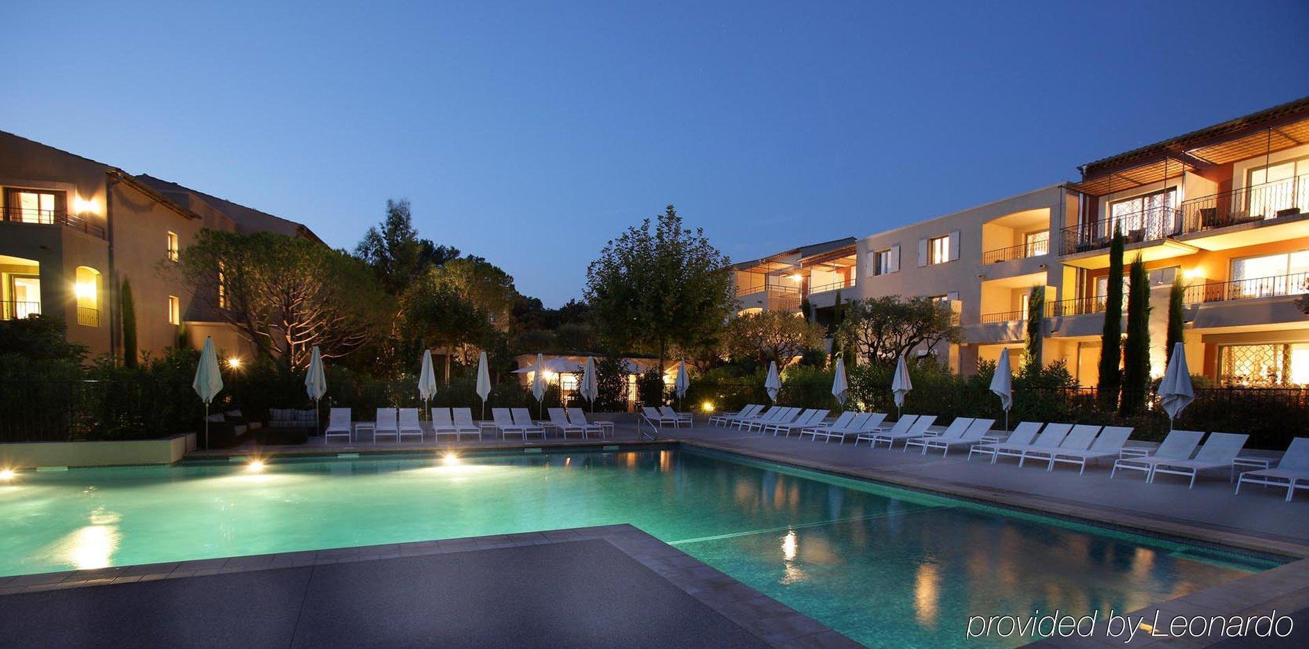 Residence Hoteliere 4 Etoiles Les Mas Du Grand Vallon มูแฌ็ง ภายนอก รูปภาพ